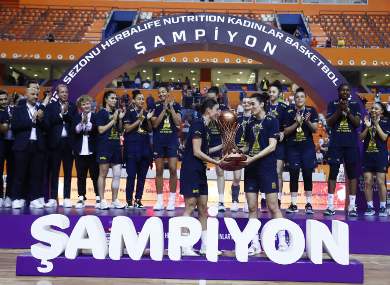 Basketbolda Şampiyon Fenerbahçe Safiport